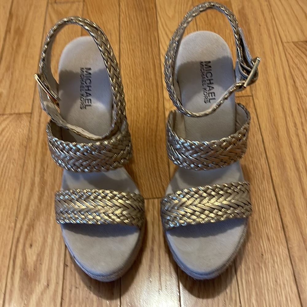 Michael Kors gold wedge heels sandals shoes size 8 new in original box